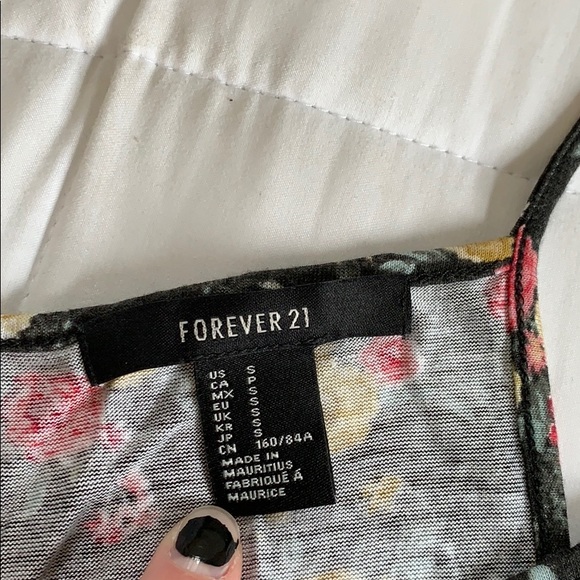 Forever 21 Racer Back Top - Picture 2 of 3
